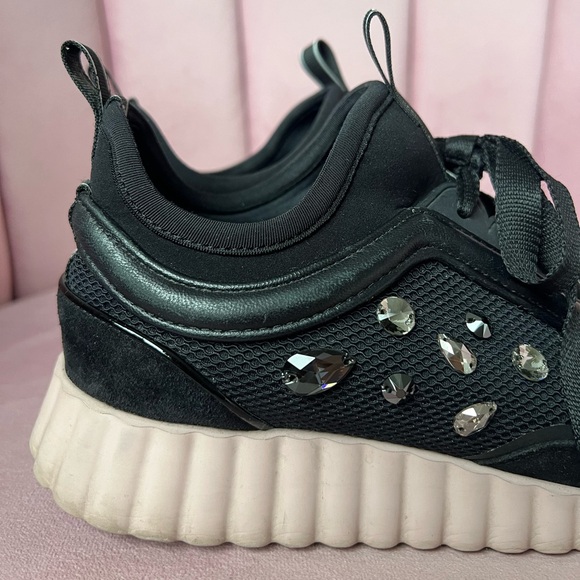 Ferragamo Women's Sneaker Cervino Embellished Low-Top Sneakers – US 6.5 Designer - Picture 7 of 13